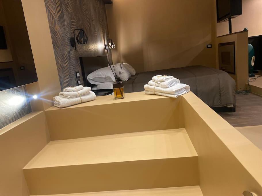 Montesantogroup Suite House Nel Centro Di Napoli المظهر الخارجي الصورة