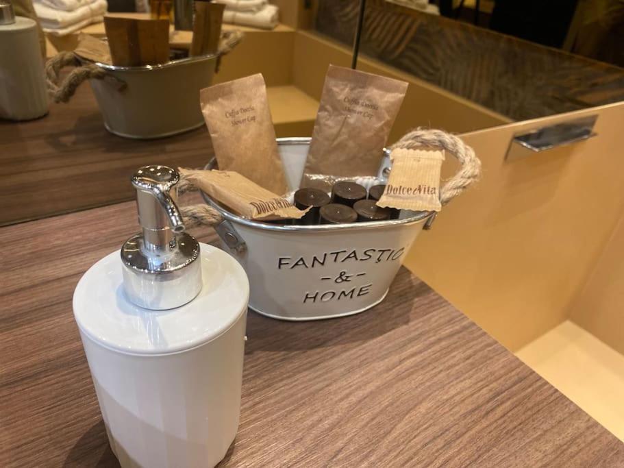 Montesantogroup Suite House Nel Centro Di Napoli المظهر الخارجي الصورة