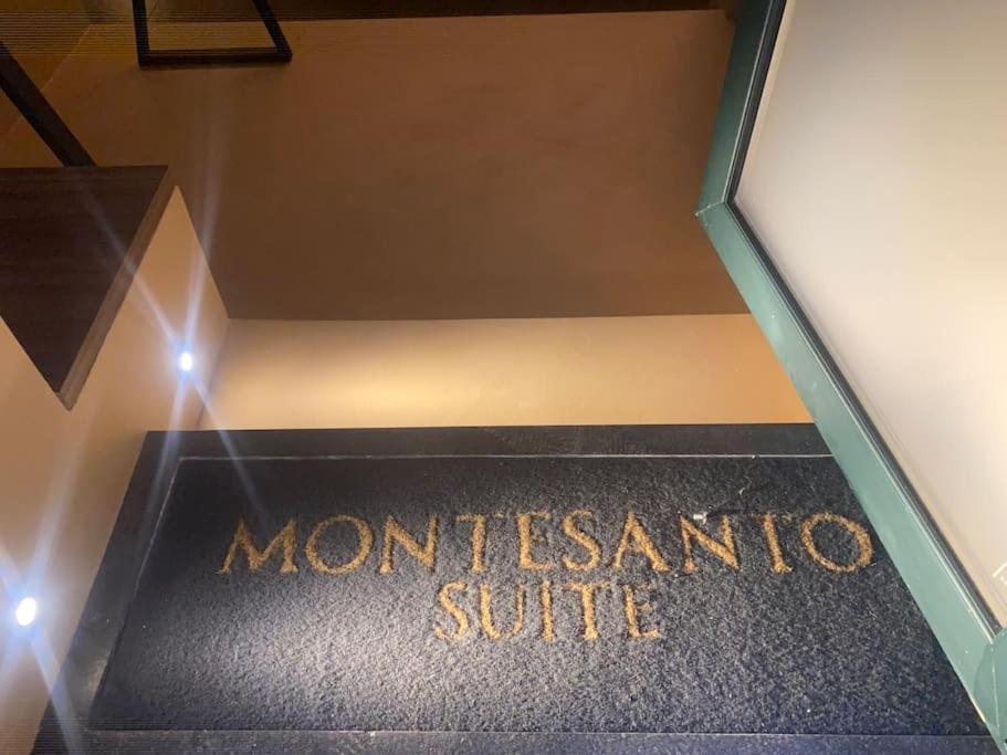 Montesantogroup Suite House Nel Centro Di Napoli المظهر الخارجي الصورة