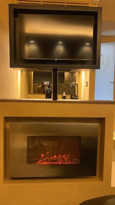 Montesantogroup Suite House Nel Centro Di Napoli المظهر الخارجي الصورة